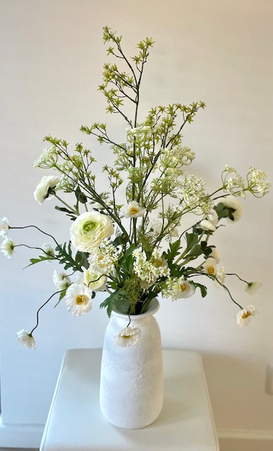 Wit kunstbloemen boeket met dille