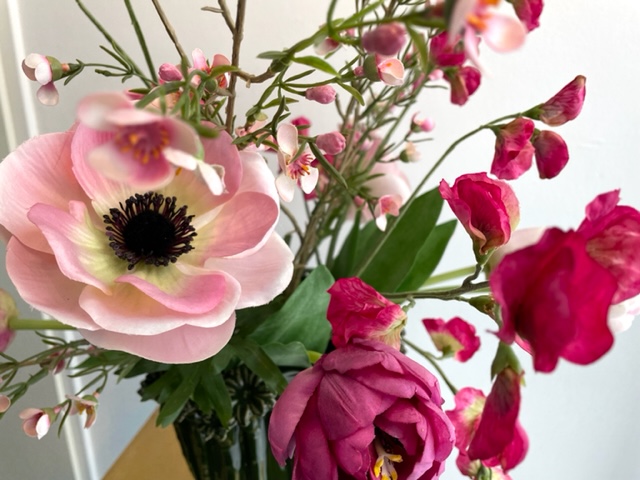 Uitbundig roze kunstbloemen boeket - Afbeelding 3