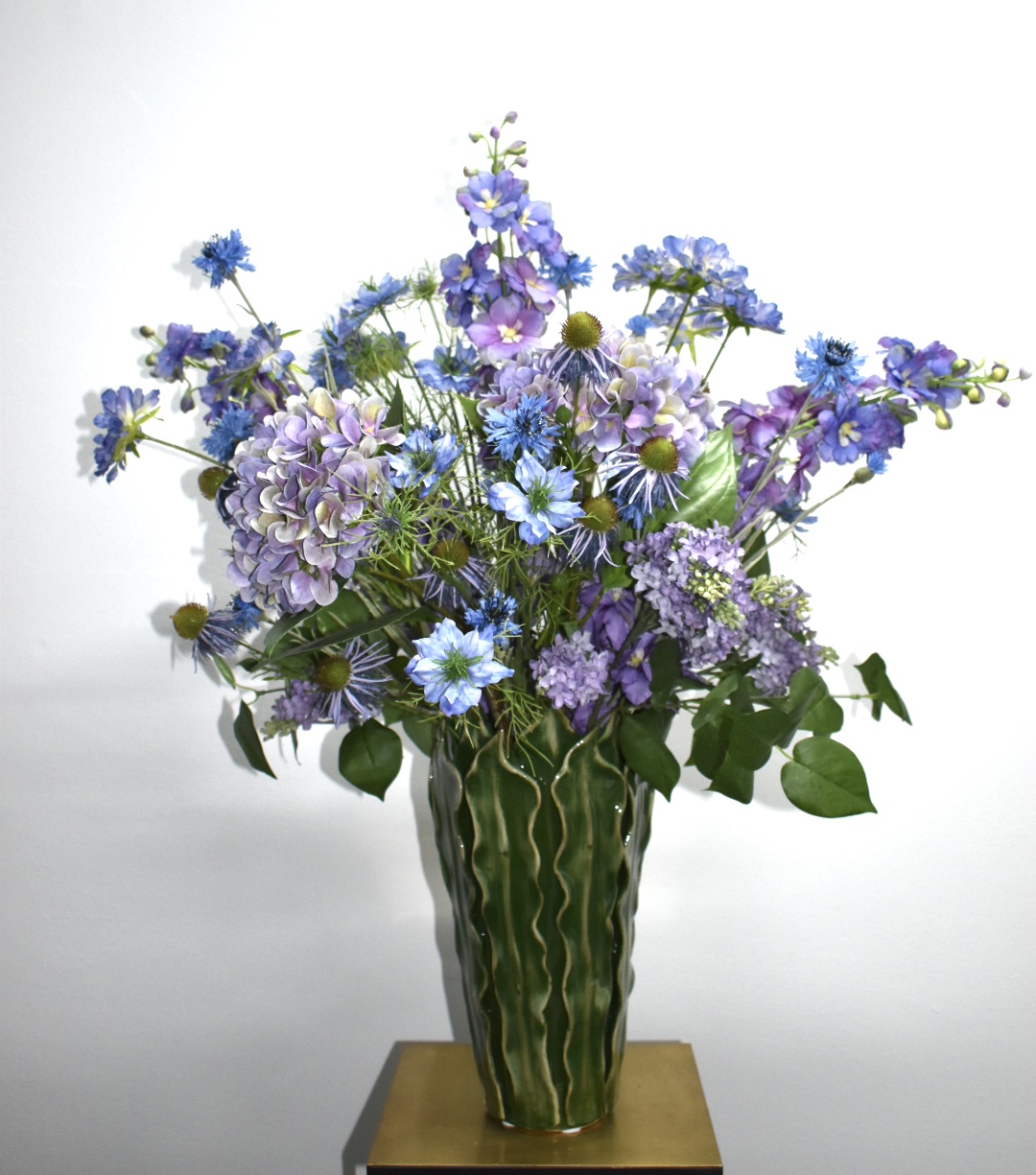 Paarse hortensia ridderspoor sering
