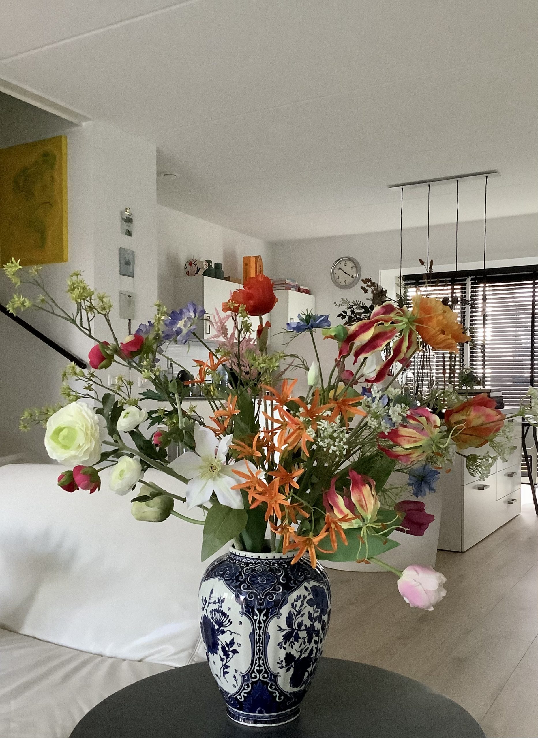 Boeket met 18 kunstbloemen