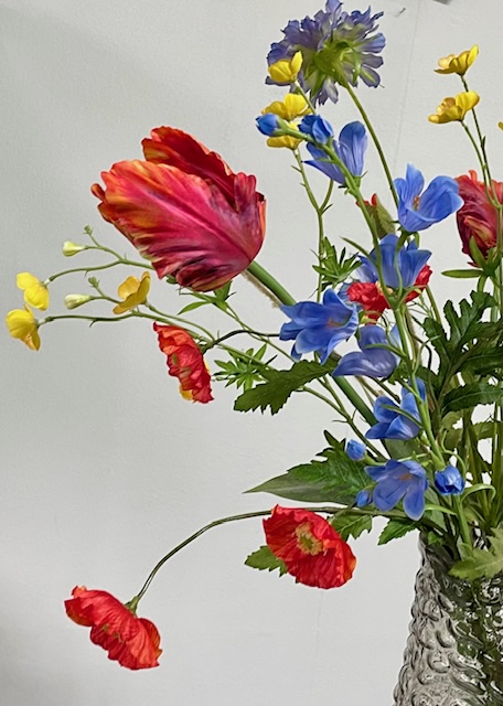 Boeket met rood/oranje papegaai tulpen