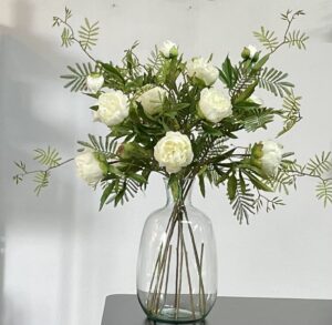 Pioenrozen boeket met asparagus 